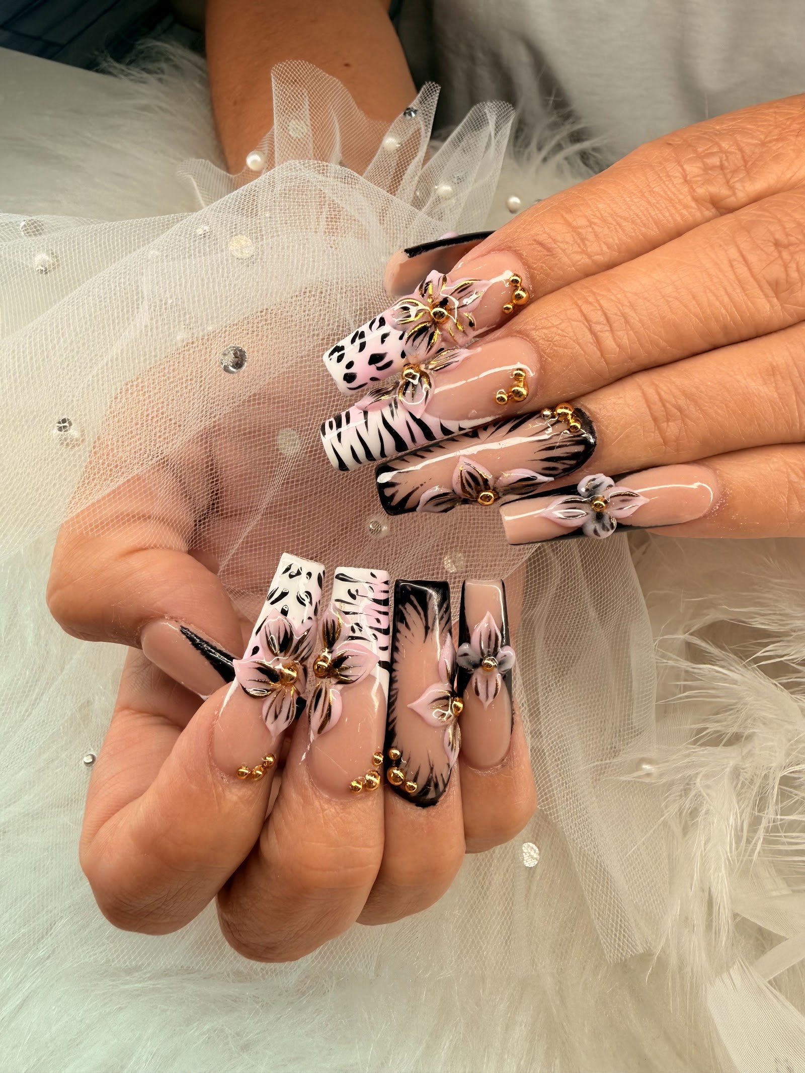 MK Nails & Lashes nail photo 3
